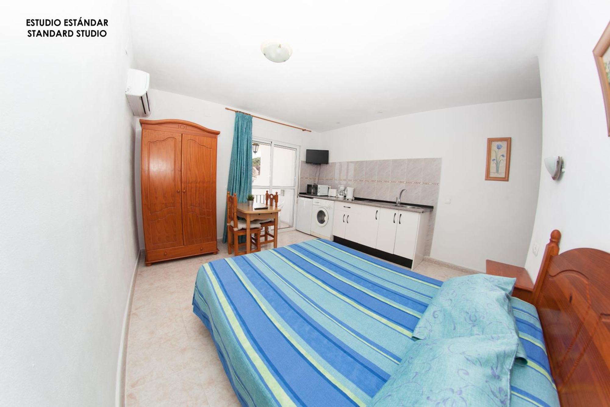 Apartamentos Rurales Santos Benajarafe Room photo