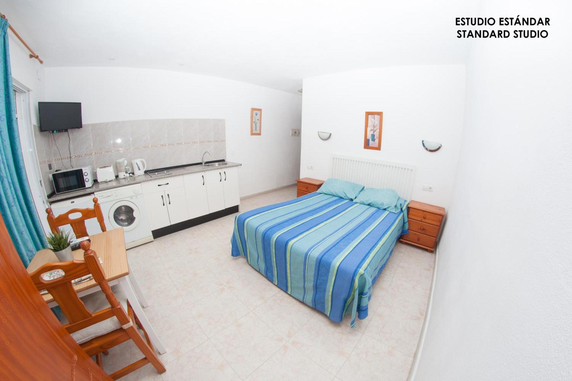 Apartamentos Rurales Santos Benajarafe Room photo